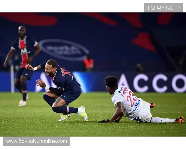 克罗地亚铁卫梅开二度，助球队轻松晋级，克罗地亚铁路