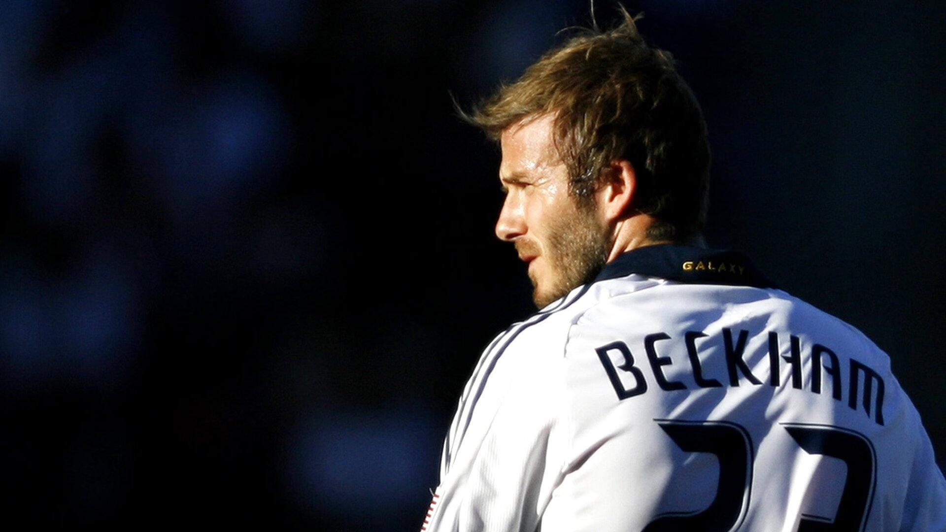 全国游泳锦标赛男子400米自由泳，汪顺凭借后程发力成功夺金，四百米自由泳冠军